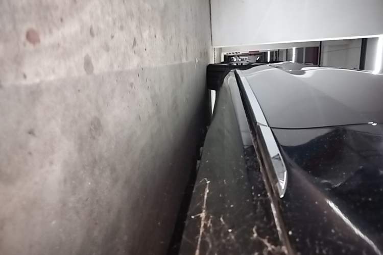 Used Mercedes-Benz EQS 2022 Updated Version 450+ Pioneer Edition Right Side Sill