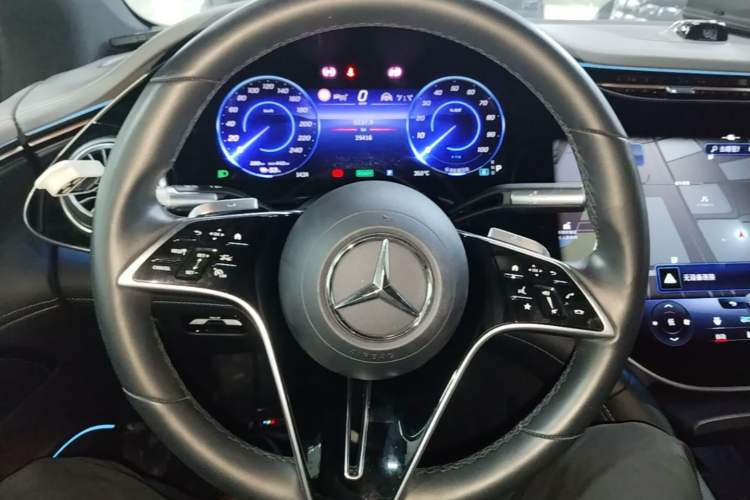 Used Mercedes-Benz EQS 2022 Updated Version 450+ Pioneer Edition Steering Wheel
