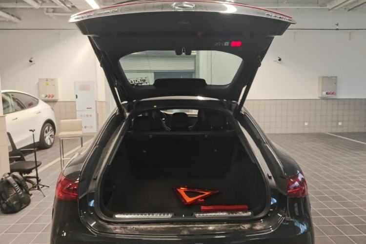 Used Mercedes-Benz EQS 2022 580 4MATIC Trunk