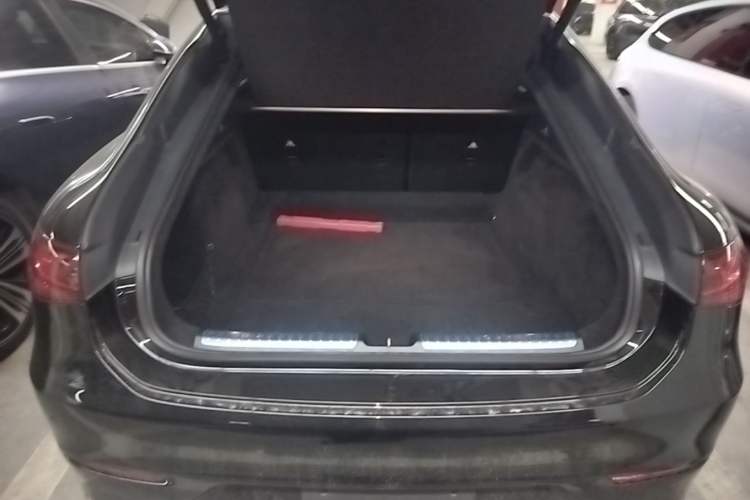 Used Mercedes-Benz EQS 2022 Updated Version 450+ Pioneer Edition Trunk
