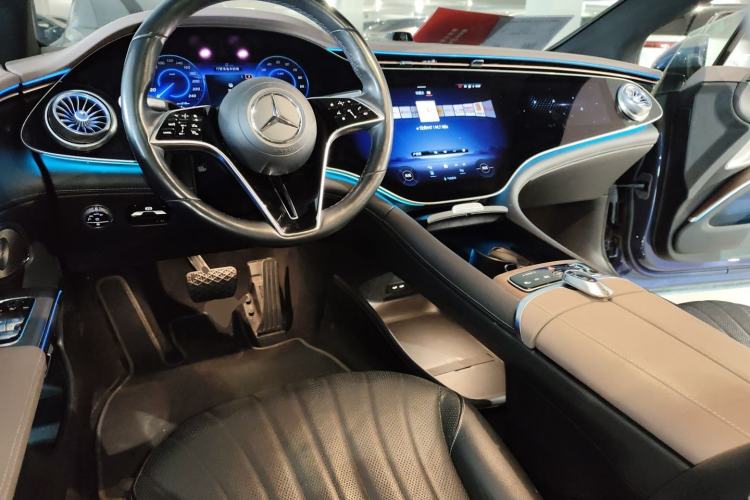 Used Mercedes-Benz EQS 2022 Updated Version 450+ Pioneer Edition Center Console