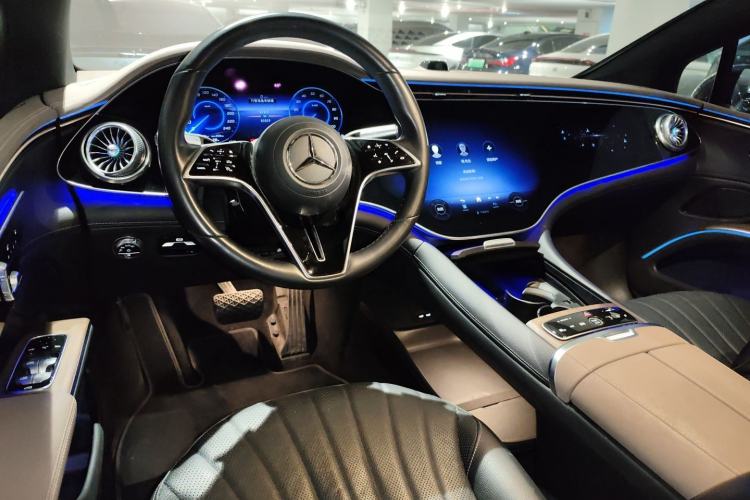 Used Mercedes-Benz EQS 2022 Updated Version 450+ Pioneer Edition Center Console
