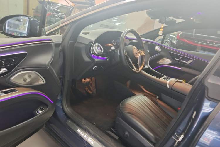 Used Mercedes-Benz EQS 2022 Updated Version 450+ Pioneer Edition Driver Seat