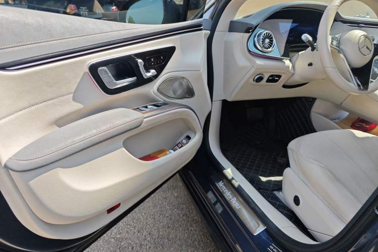 Used Mercedes-Benz EQS 2022 450+ Pioneer Edition Driver Seat