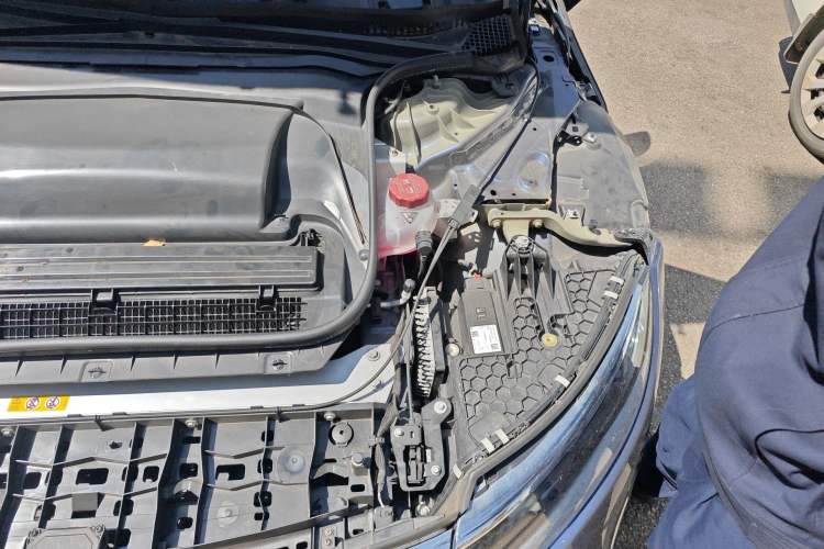 Used Mercedes-Benz EQS 2022 450+ Pioneer Edition Engine Bay Left
