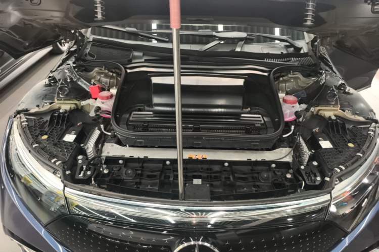 Used Mercedes-Benz EQS 2022 Updated 580 4MATIC Engine Bay