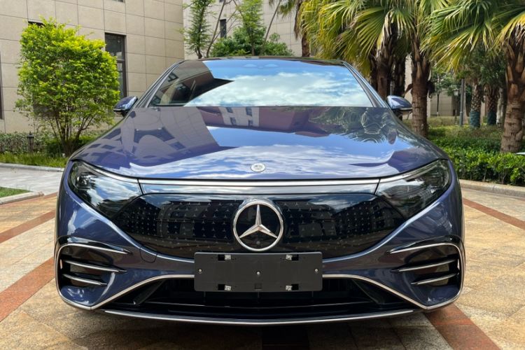 Used Mercedes-Benz EQS 2022 Updated 580 4MATIC Exterior 11