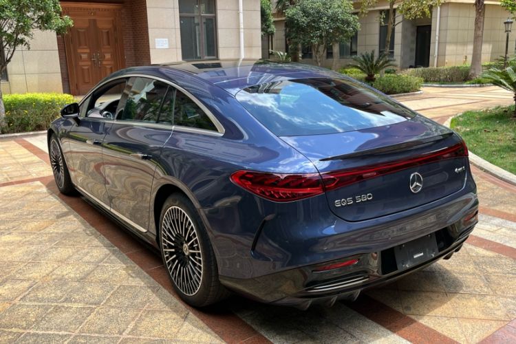 Used Mercedes-Benz EQS 2022 Updated 580 4MATIC Exterior 7
