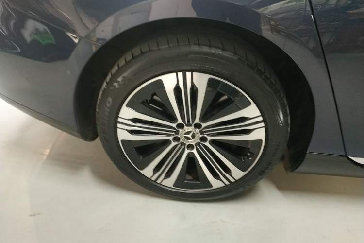 Used Mercedes-Benz EQS 2022 Updated Version 450+ Pioneer Edition Exterior 8