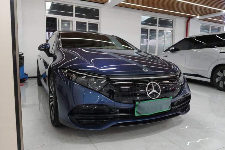Used Mercedes-Benz EQS 2022 Updated Version 450+ Pioneer Edition Front Right 45 Deg
