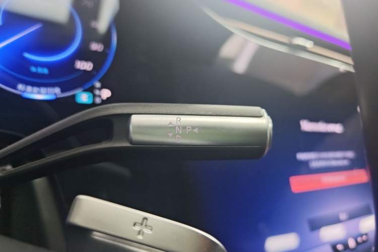 Used Mercedes-Benz EQS 2022 Updated Version 450+ Pioneer Edition Gear Lever