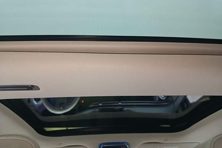 Used Mercedes-Benz EQS 2022 450+ Luxury Edition Headliner