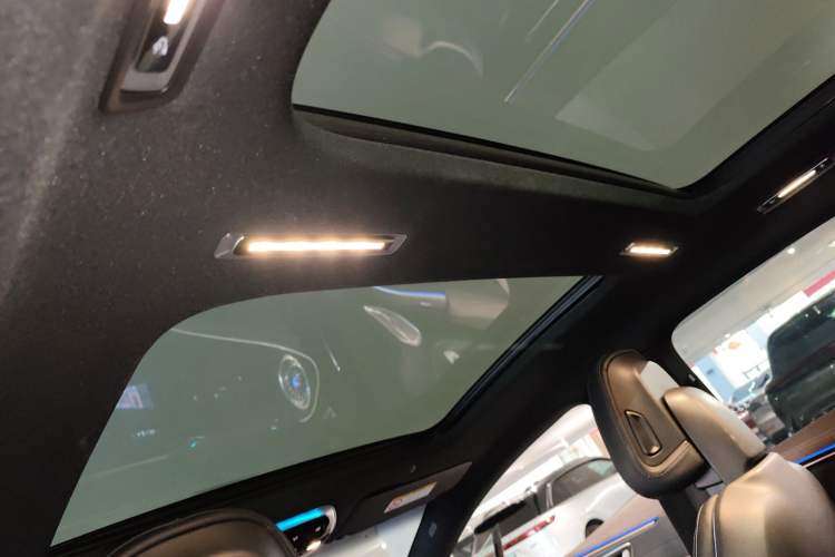 Used Mercedes-Benz EQS 2022 Updated Version 450+ Pioneer Edition Headliner