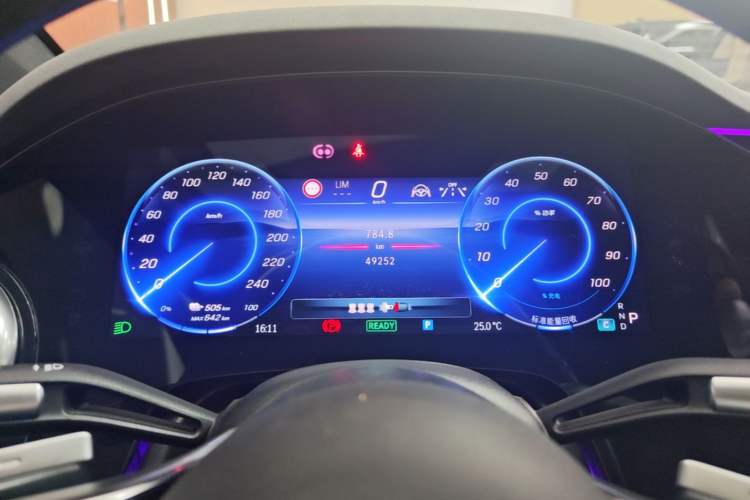 Used Mercedes-Benz EQS 2022 Updated Version 450+ Pioneer Edition Instrument Cluster