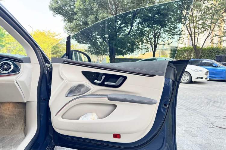 Used Mercedes-Benz EQS 2022 450+ Luxury Edition Interior 1