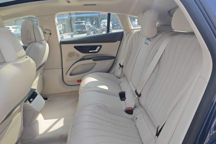 Used Mercedes-Benz EQS 2022 450+ Luxury Edition Interior 1