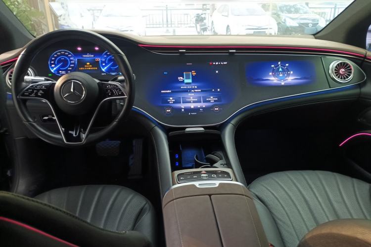 Used Mercedes-Benz EQS 2022 Updated Version 450+ Pioneer Edition Interior 2