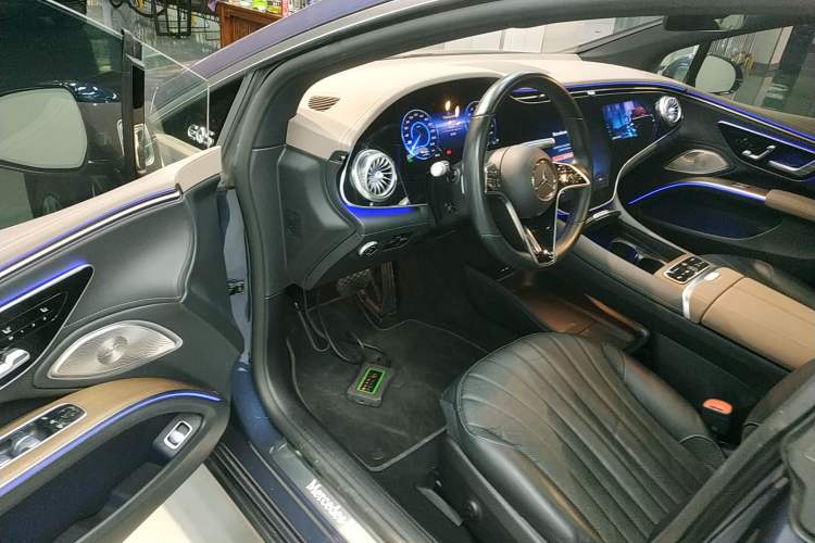 Used Mercedes-Benz EQS 2022 Updated Version 450+ Pioneer Edition Interior 3