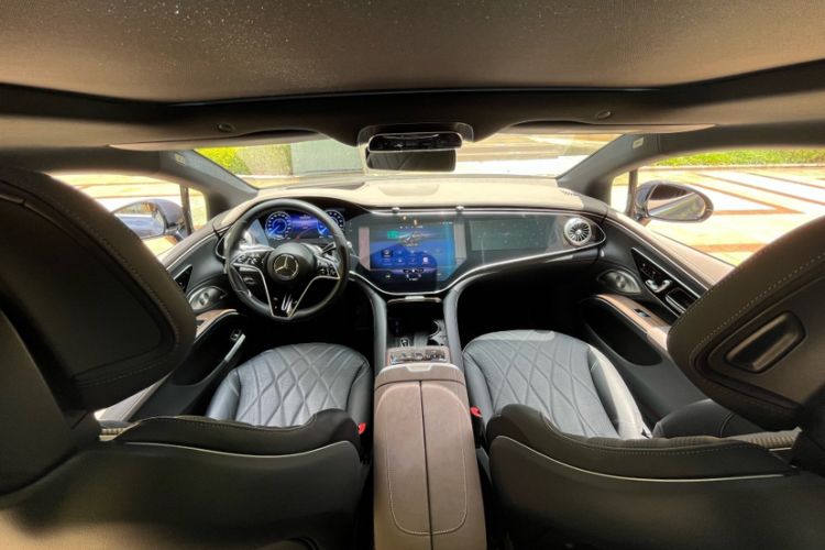 Used Mercedes-Benz EQS 2022 Updated 580 4MATIC Interior 7