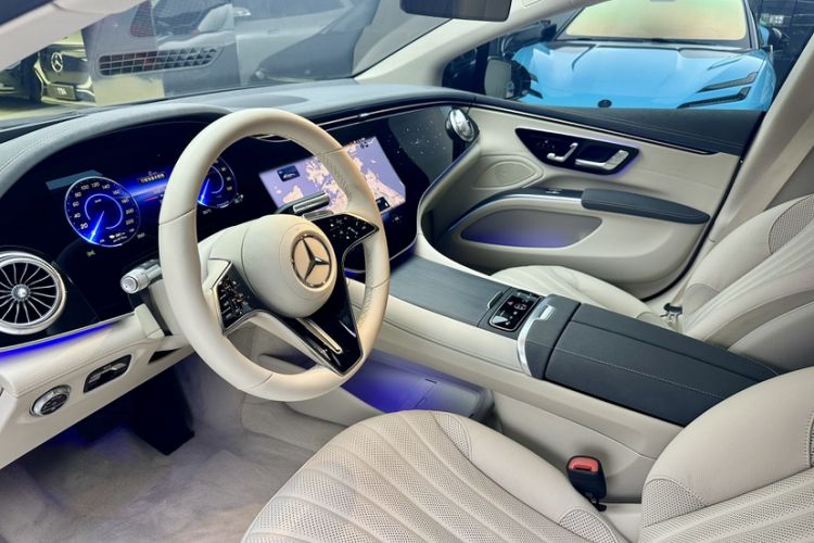 Used Mercedes-Benz EQS 2022 450+ Luxury Edition Interior 8