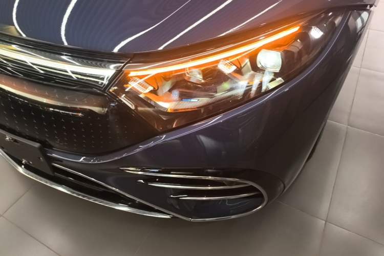 Used Mercedes-Benz EQS 2022 Updated 580 4MATIC Left Front Headlight