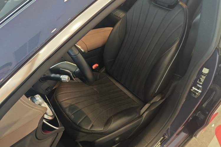 Used Mercedes-Benz EQS 2022 Updated Version 450+ Pioneer Edition Left Front Seat