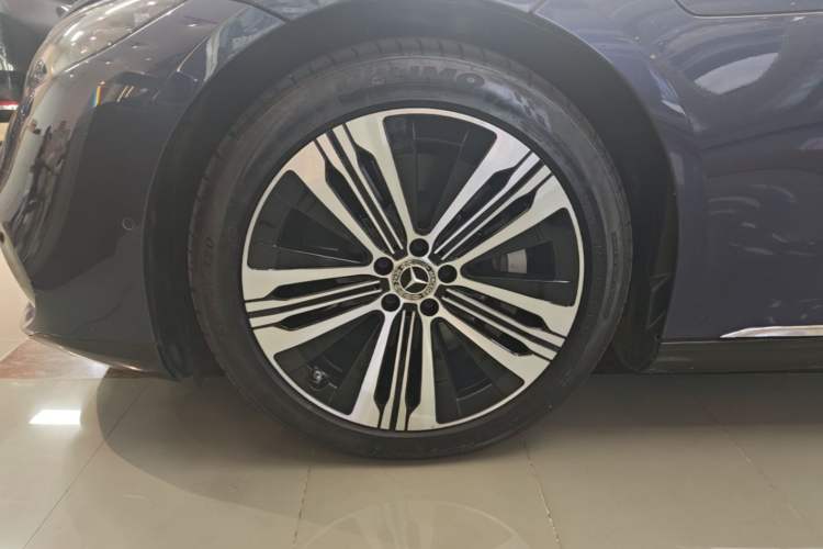 Used Mercedes-Benz EQS 2022 Updated Version 450+ Pioneer Edition Left Front Wheel Hub