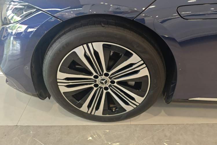 Used Mercedes-Benz EQS 2022 Updated Version 450+ Pioneer Edition Left Front Wheel Hub