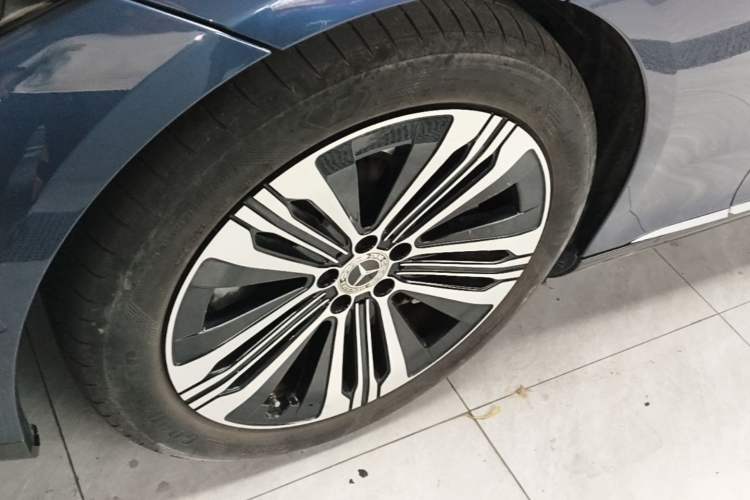 Used Mercedes-Benz EQS 2022 Updated Version 450+ Pioneer Edition Left Front Wheel Hub