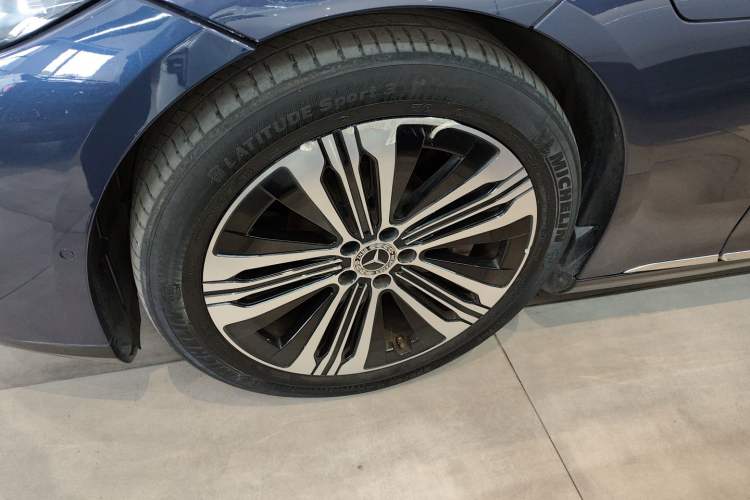 Used Mercedes-Benz EQS 2022 Updated Version 450+ Pioneer Edition Left Front Wheel Hub
