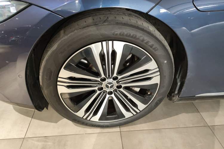 Used Mercedes-Benz EQS 2022 Updated Version 450+ Pioneer Edition Left Front Wheel Hub