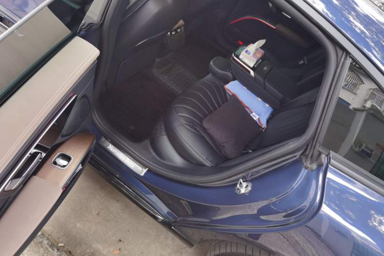 Used Mercedes-Benz EQS 2022 Updated Version 450+ Pioneer Edition Left Rear Seat