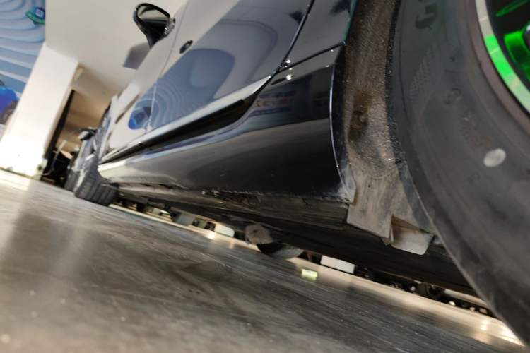 Used Mercedes-Benz EQS 2022 Updated Version 450+ Pioneer Edition Left Side Sill