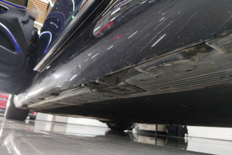 Used Mercedes-Benz EQS 2022 Updated Version 450+ Pioneer Edition Left Side Sill