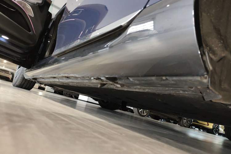 Used Mercedes-Benz EQS 2022 Updated Version 450+ Pioneer Edition Left Side Sill