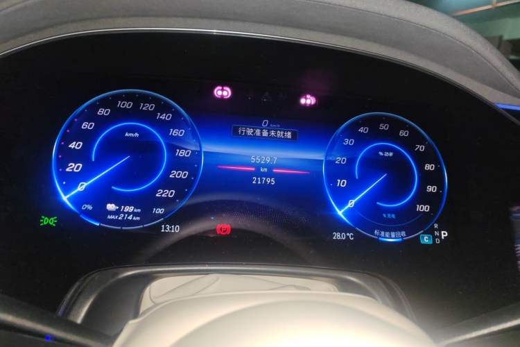 Used Mercedes-Benz EQS 2022 450+ Luxury Edition Odometer Close Up