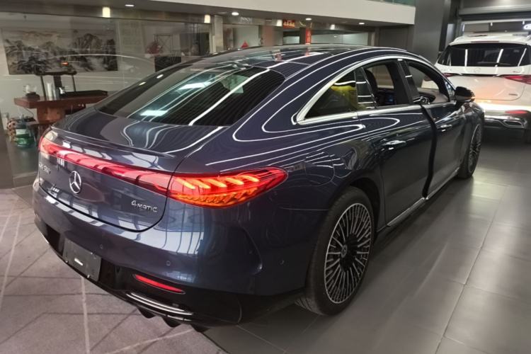 Used Mercedes-Benz EQS 2022 Updated 580 4MATIC Rear Right 45 Deg