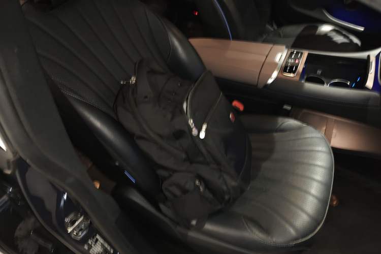 Used Mercedes-Benz EQS 2022 Updated Version 450+ Pioneer Edition Right Front Seat