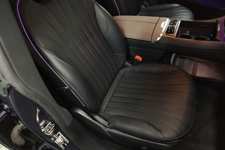Used Mercedes-Benz EQS 2022 Updated Version 450+ Pioneer Edition Right Front Seat