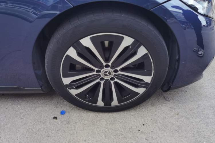 Used Mercedes-Benz EQS 2022 Updated Version 450+ Pioneer Edition Right Front Wheel Hub