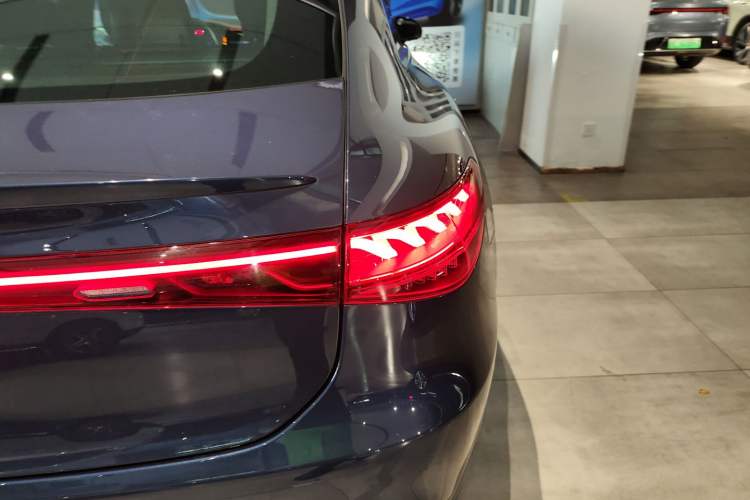Used Mercedes-Benz EQS 2022 Updated Version 450+ Pioneer Edition Right Rear Taillight
