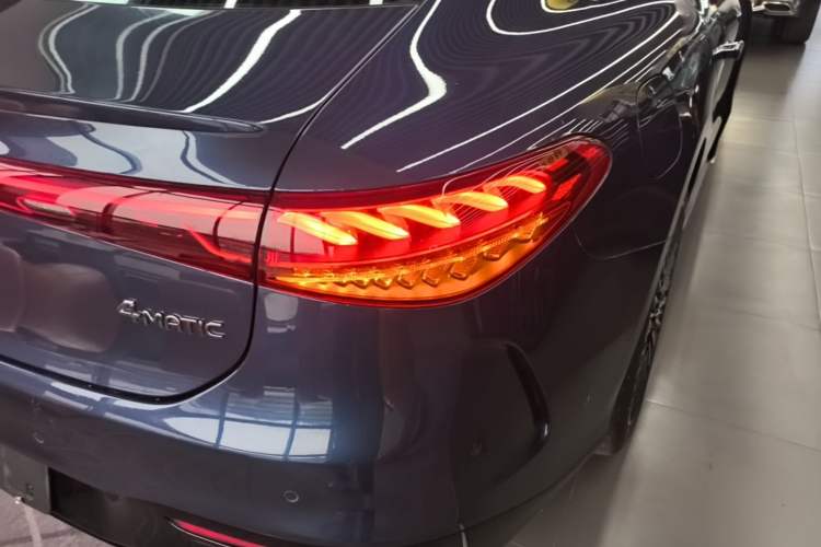 Used Mercedes-Benz EQS 2022 Updated 580 4MATIC Right Rear Taillight