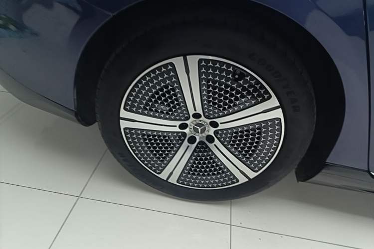 Used Mercedes-Benz EQS 2022 450+ Luxury Edition Right Rear Wheel Hub