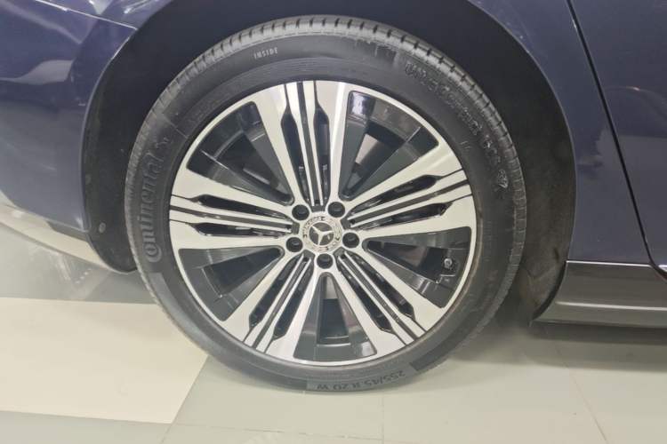 Used Mercedes-Benz EQS 2022 Updated Version 450+ Pioneer Edition Right Rear Wheel Hub