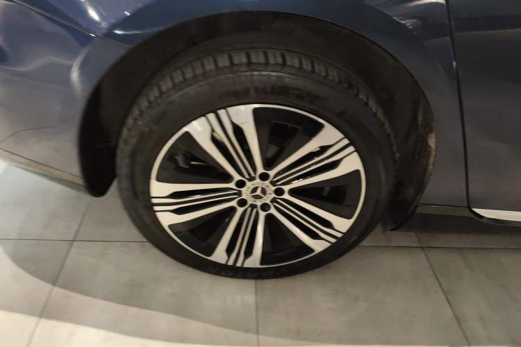 Used Mercedes-Benz EQS 2022 Updated Version 450+ Pioneer Edition Right Rear Wheel Hub
