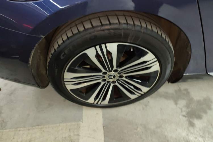 Used Mercedes-Benz EQS 2022 Updated Version 450+ Pioneer Edition Right Rear Wheel Hub