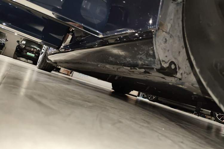 Used Mercedes-Benz EQS 2022 Updated Version 450+ Pioneer Edition Right Side Sill