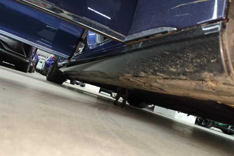 Used Mercedes-Benz EQS 2022 Updated Version 450+ Pioneer Edition Right Side Sill