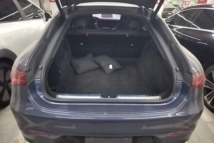 Used Mercedes-Benz EQS 2022 Updated Version 450+ Pioneer Edition Trunk