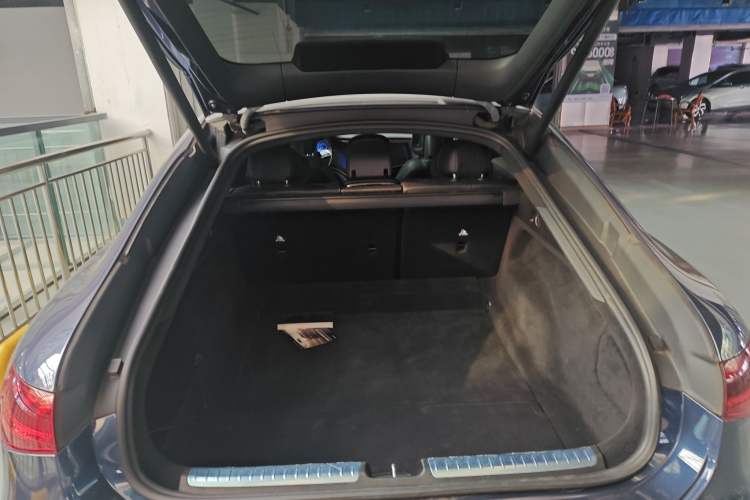 Used Mercedes-Benz EQS 2022 Updated Version 450+ Pioneer Edition Trunk